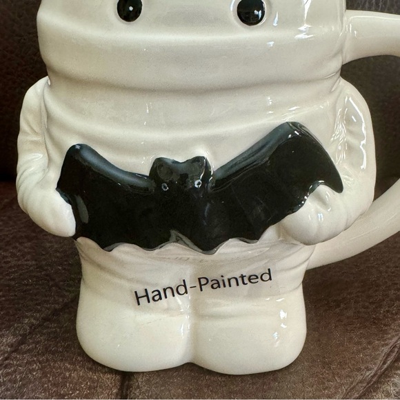 Mummy Holding Bat Hand Painted Ceramic Halloween Mug - Picture 4 of 11